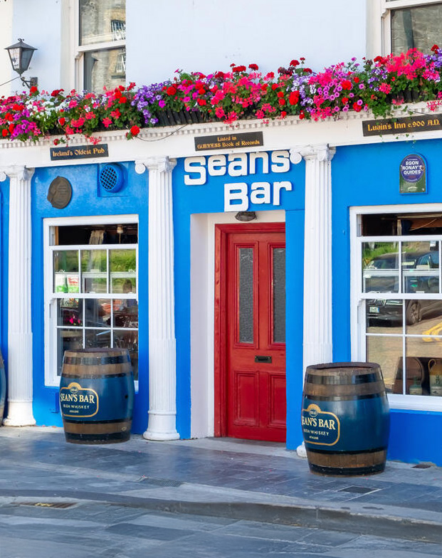 Front entrance of Sean's Bar